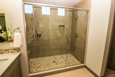 Tile-Accent Shower